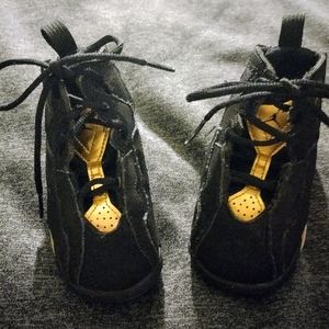 Nike Jordan 343797-070 True flight black and metallic gold